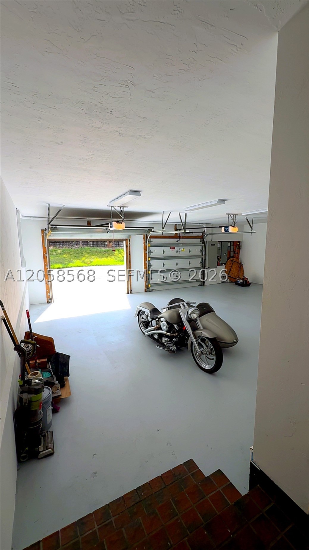8925 SW 102nd Ter, Miami FL 33176