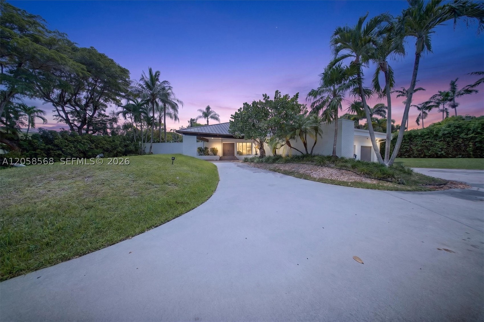 8925 SW 102nd Ter, Miami FL 33176
