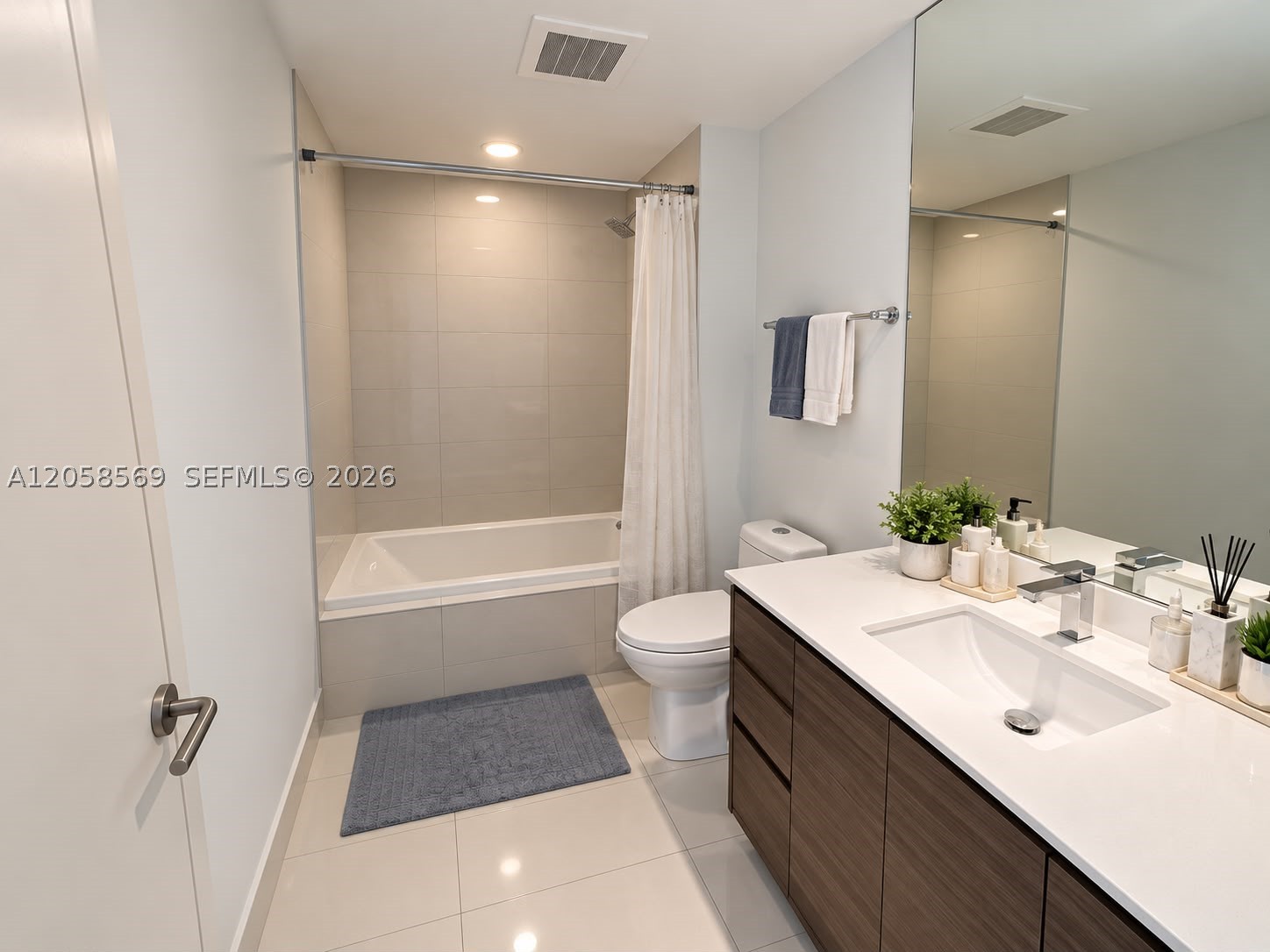 1100 S Miami Ave #2904, Miami FL 33130