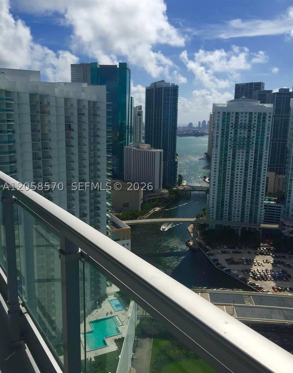 90 SW 3rd St #3910, Miami FL 33130