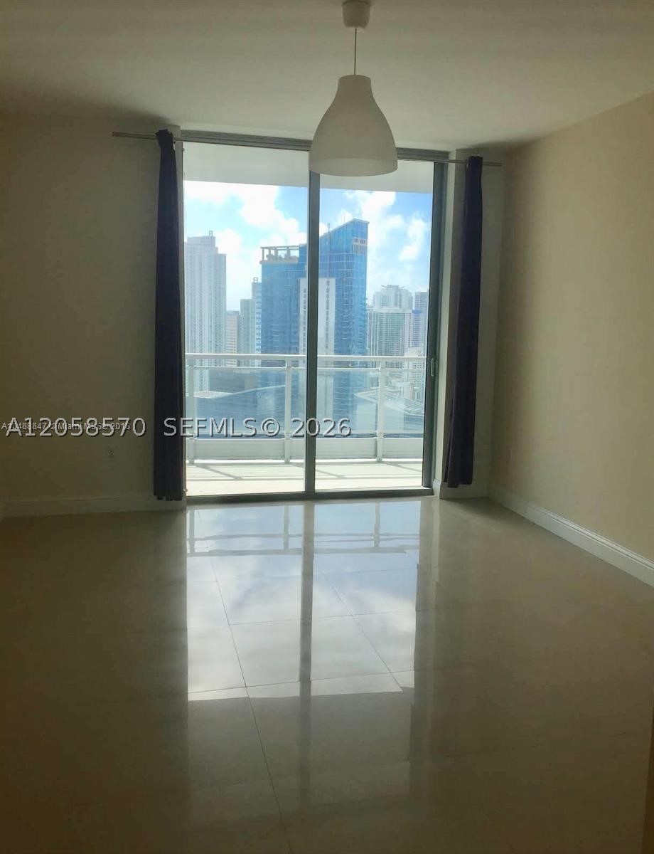 90 SW 3rd St #3910, Miami FL 33130