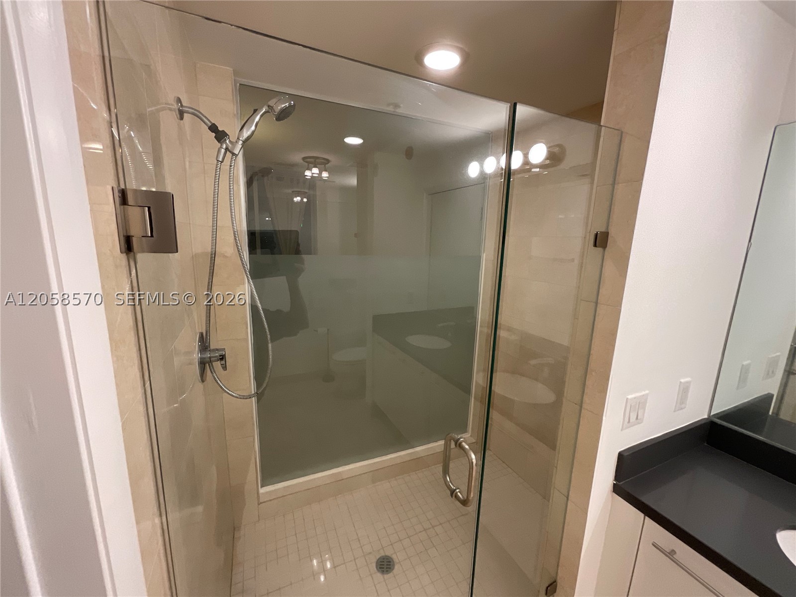 90 SW 3rd St #3910, Miami FL 33130