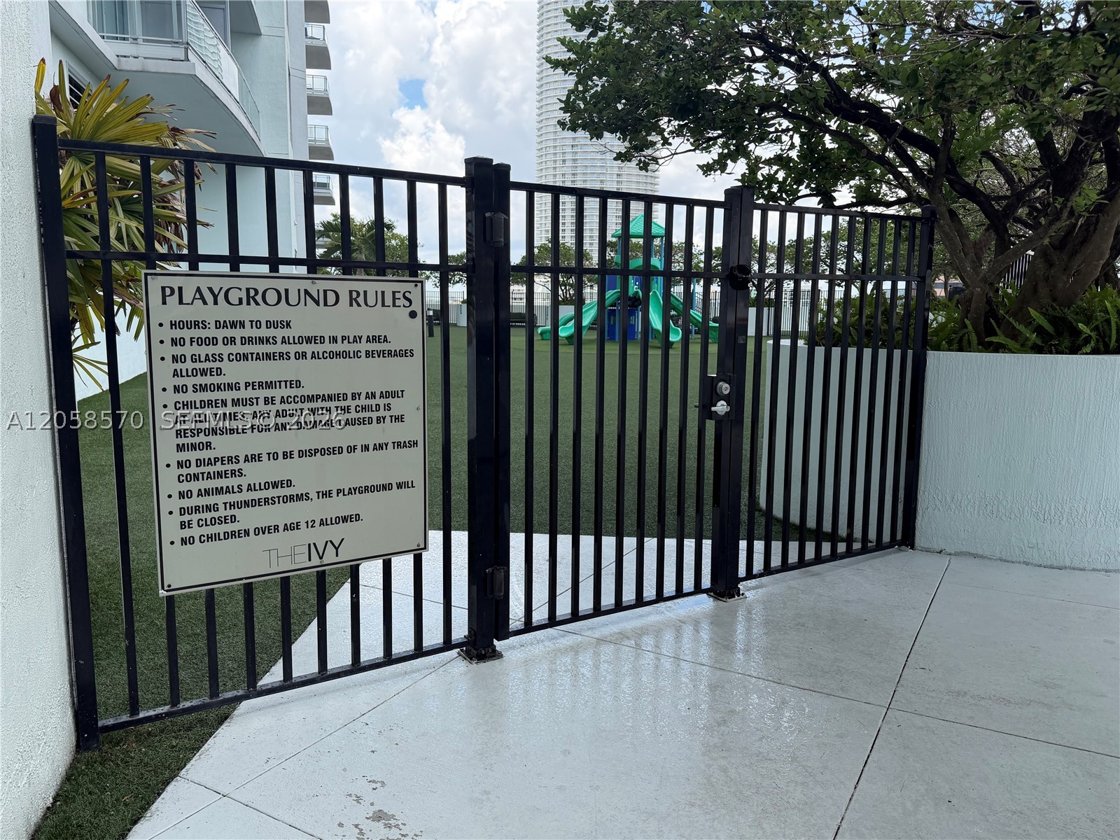 90 SW 3rd St #3910, Miami FL 33130