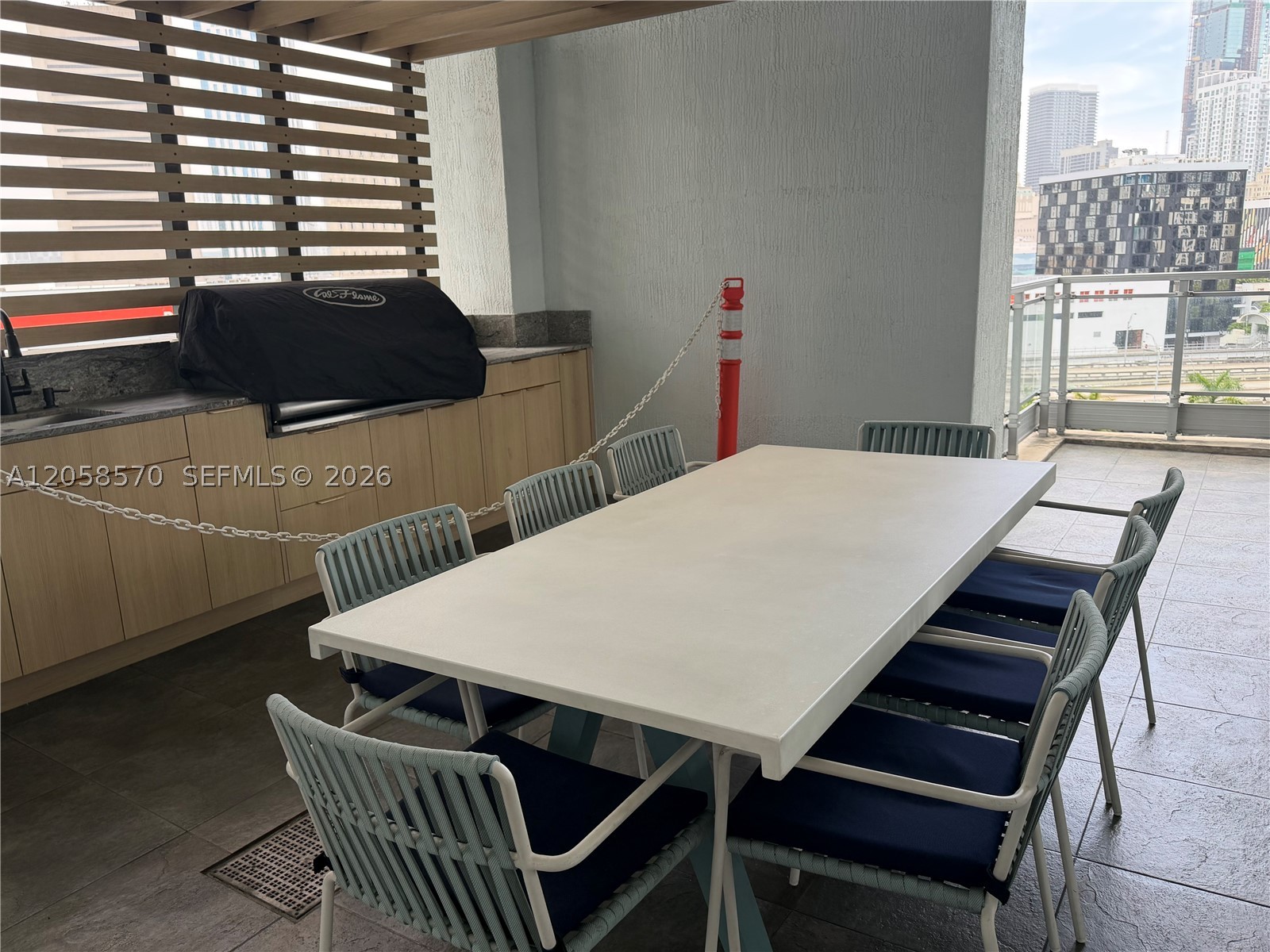 90 SW 3rd St #3910, Miami FL 33130