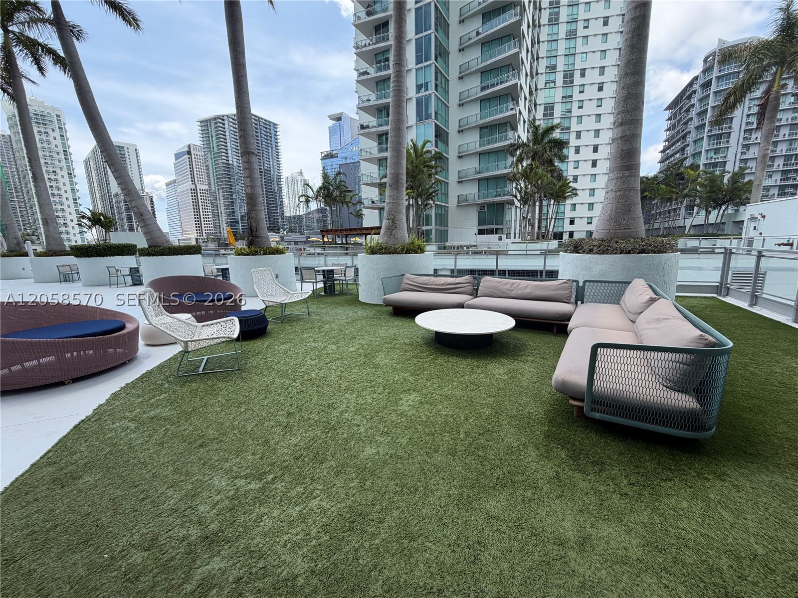 90 SW 3rd St #3910, Miami FL 33130
