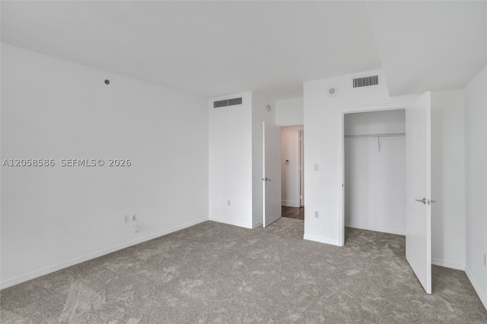 55 SE 6th St #3604, Miami FL 33131
