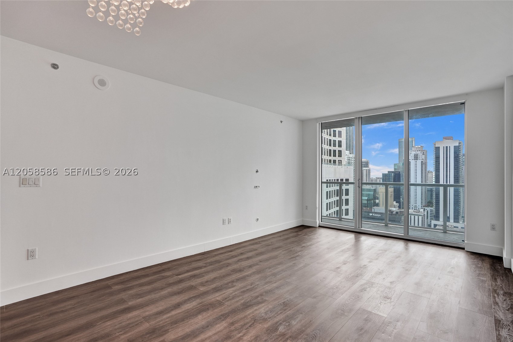 55 SE 6th St #3604, Miami FL 33131