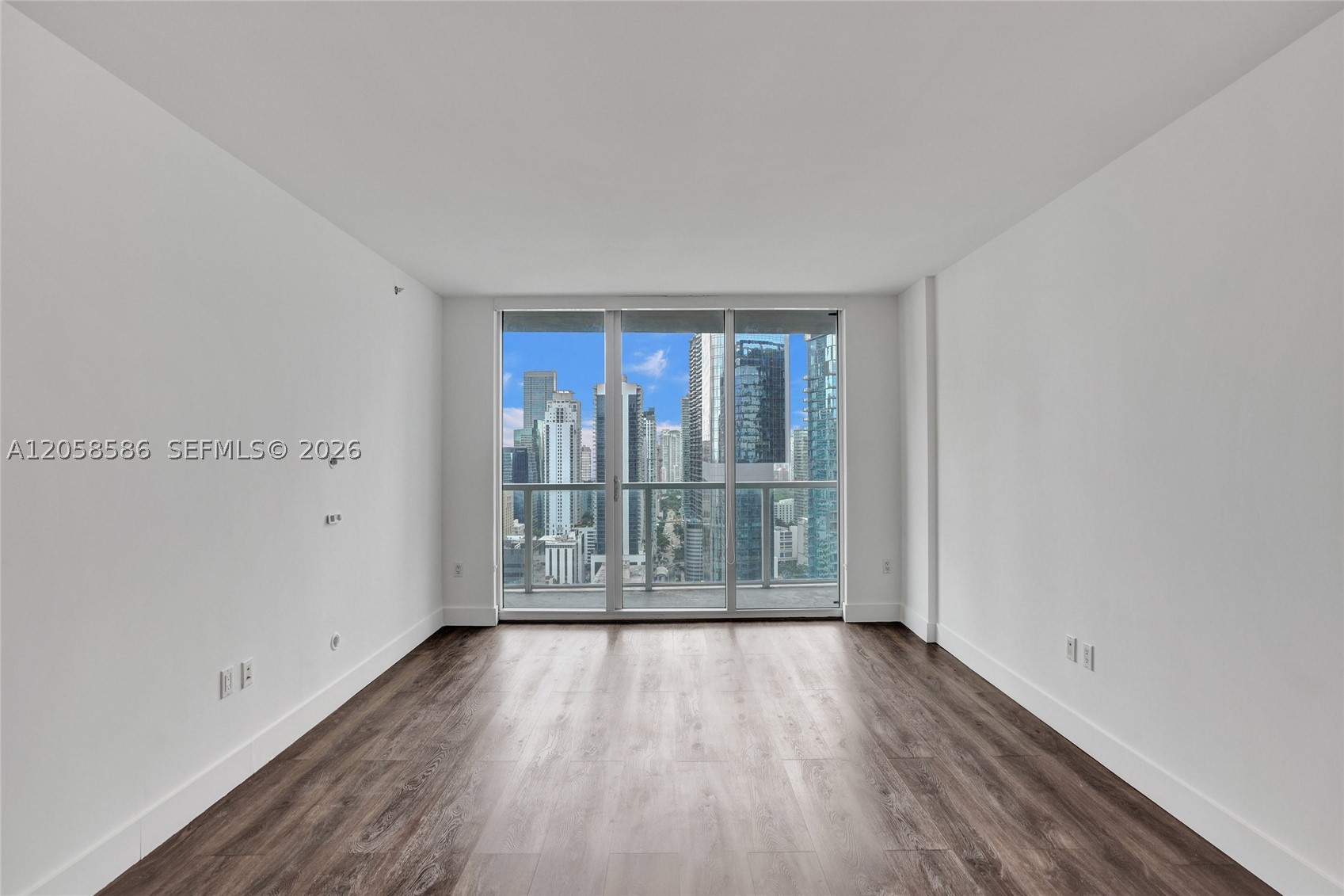 55 SE 6th St #3604, Miami FL 33131