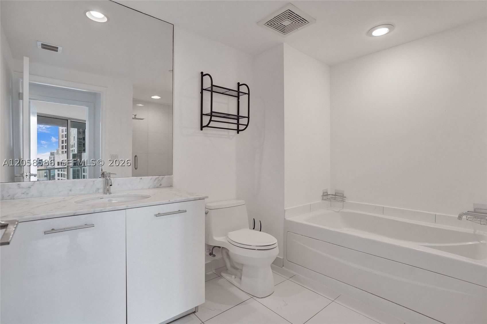 55 SE 6th St #3604, Miami FL 33131