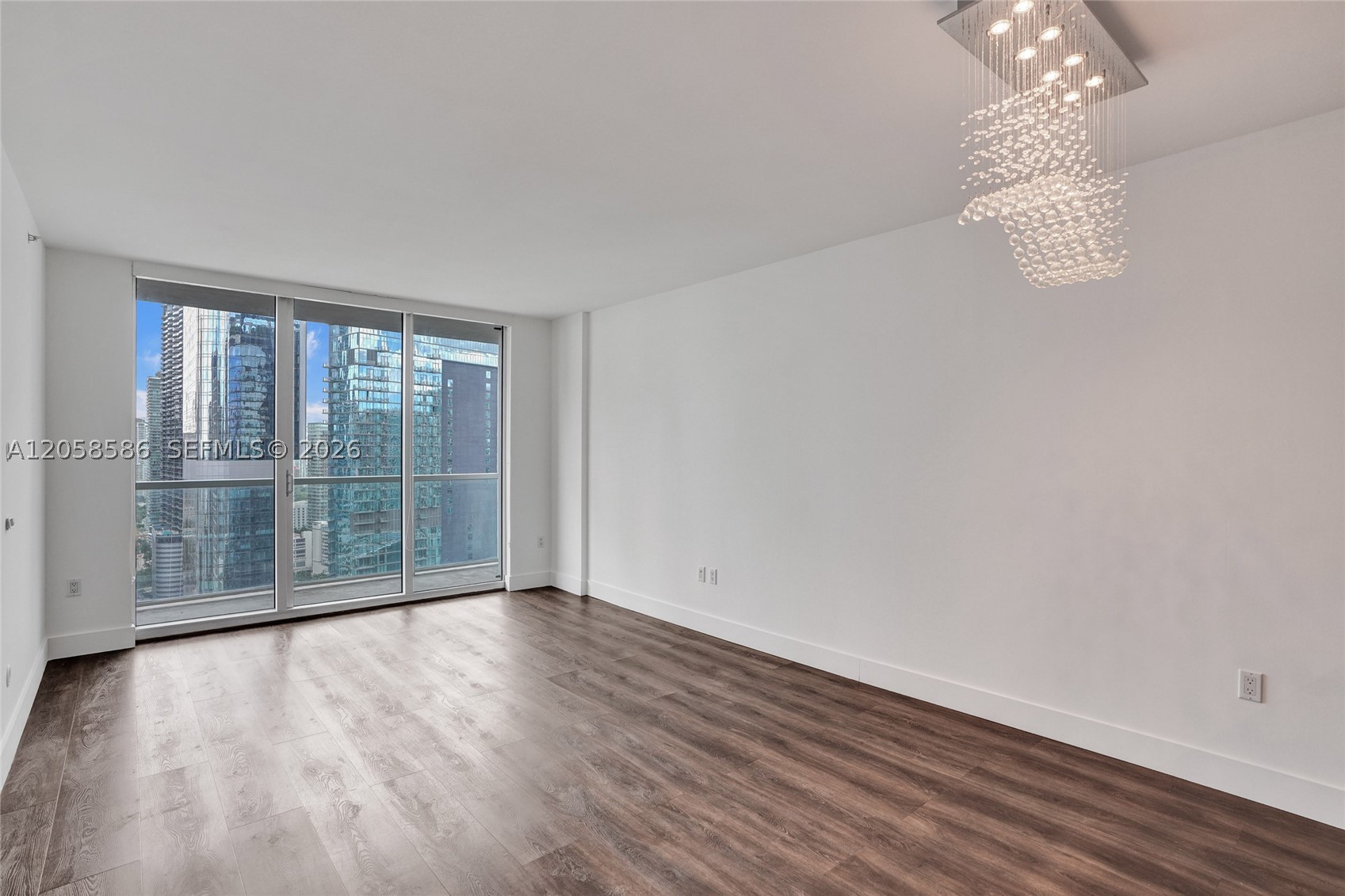 55 SE 6th St #3604, Miami FL 33131