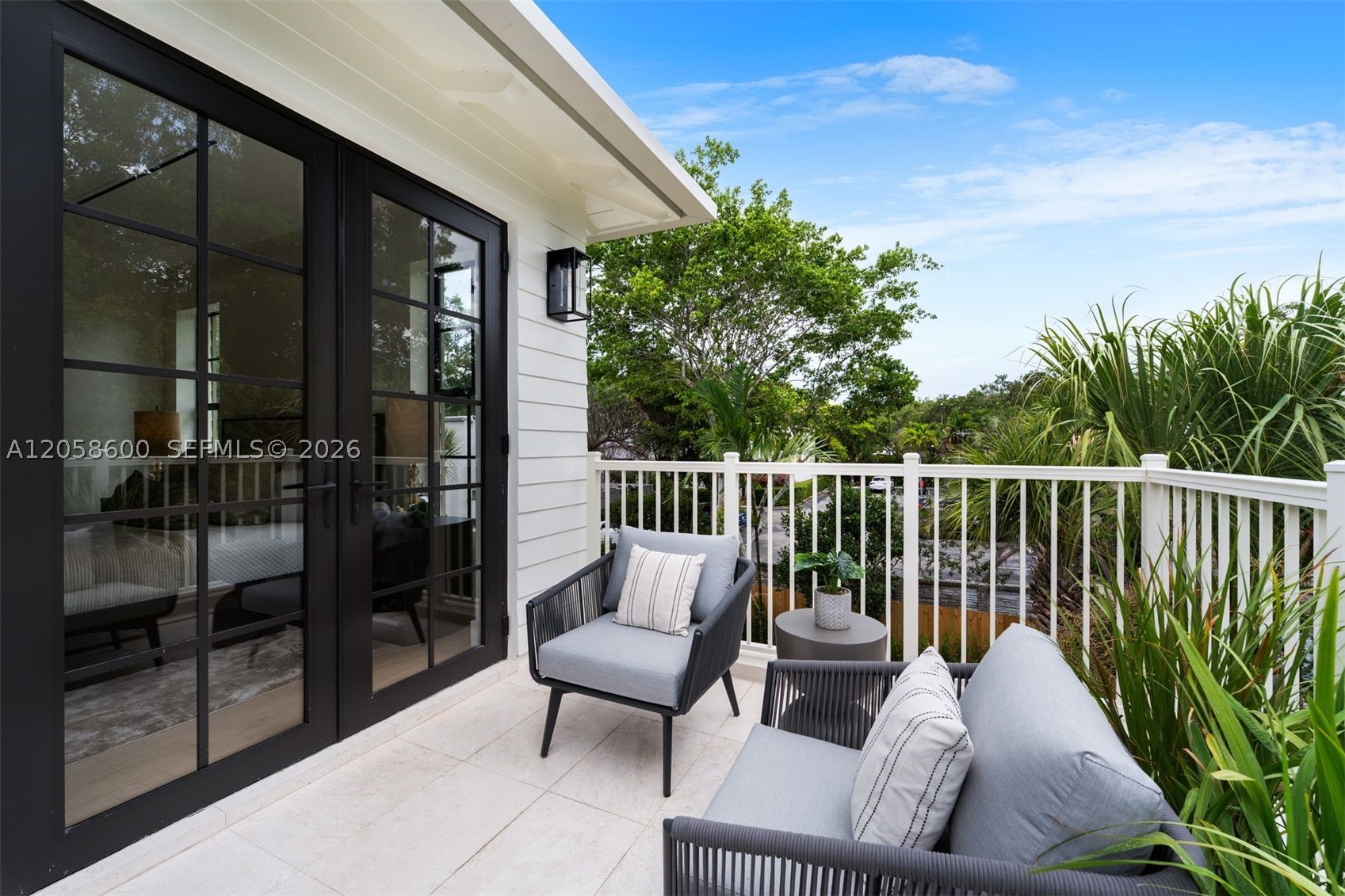 3372 Charles Ave, Miami FL 33133