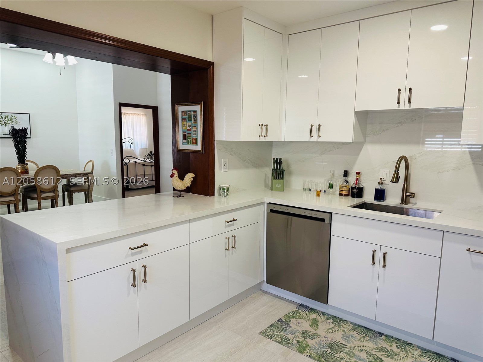 6401 SW 39th Ter, Miami FL 33155