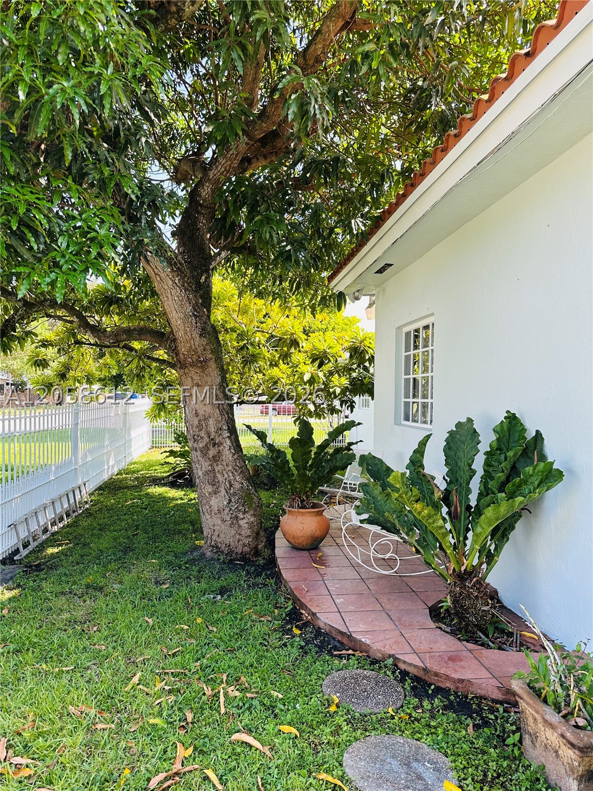 6401 SW 39th Ter, Miami FL 33155