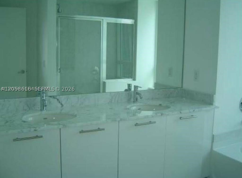 950 Brickell Bay Dr #3010, Miami FL 33131