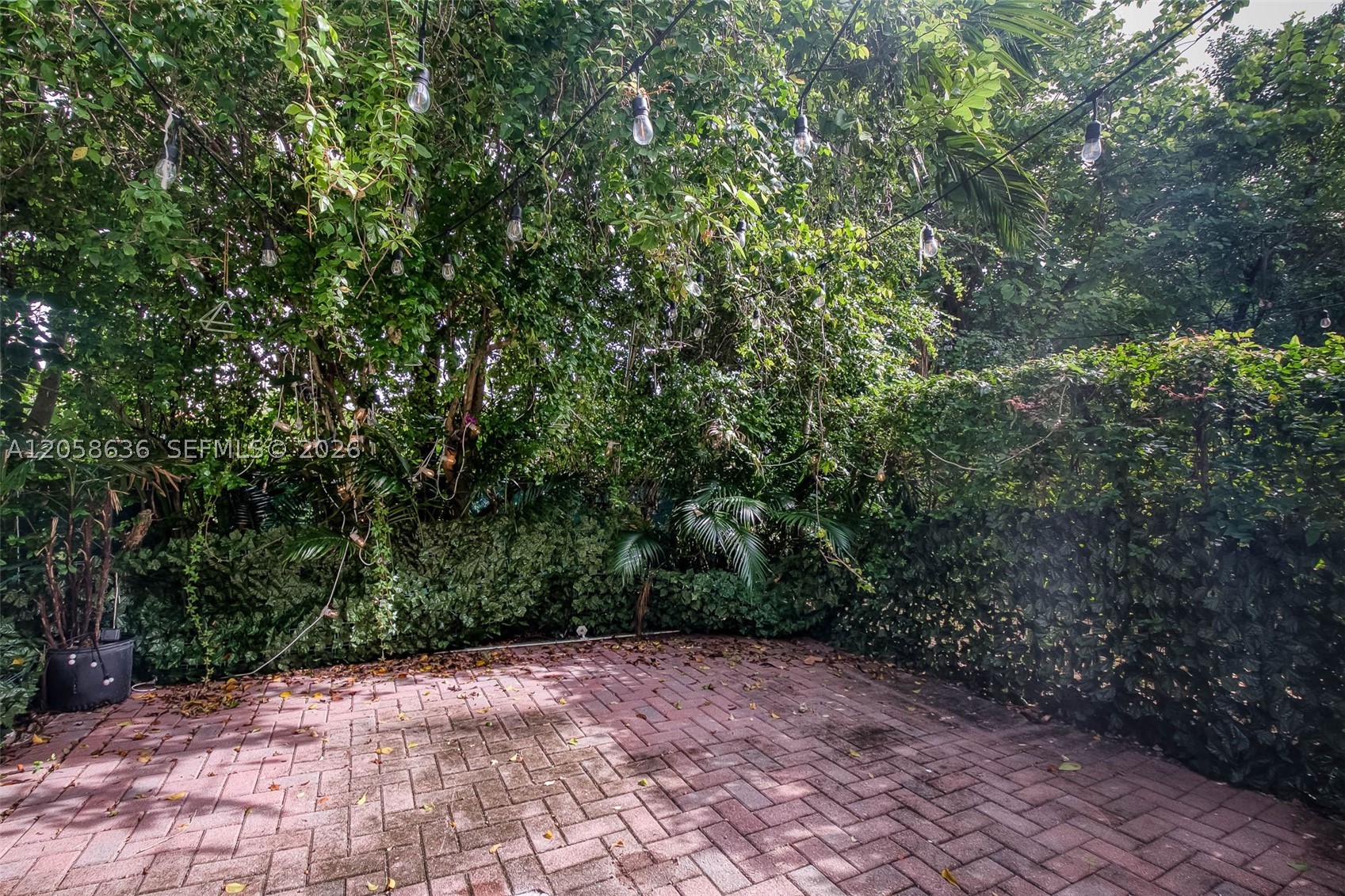 21 Madeira Ave #18, Coral Gables FL 33134