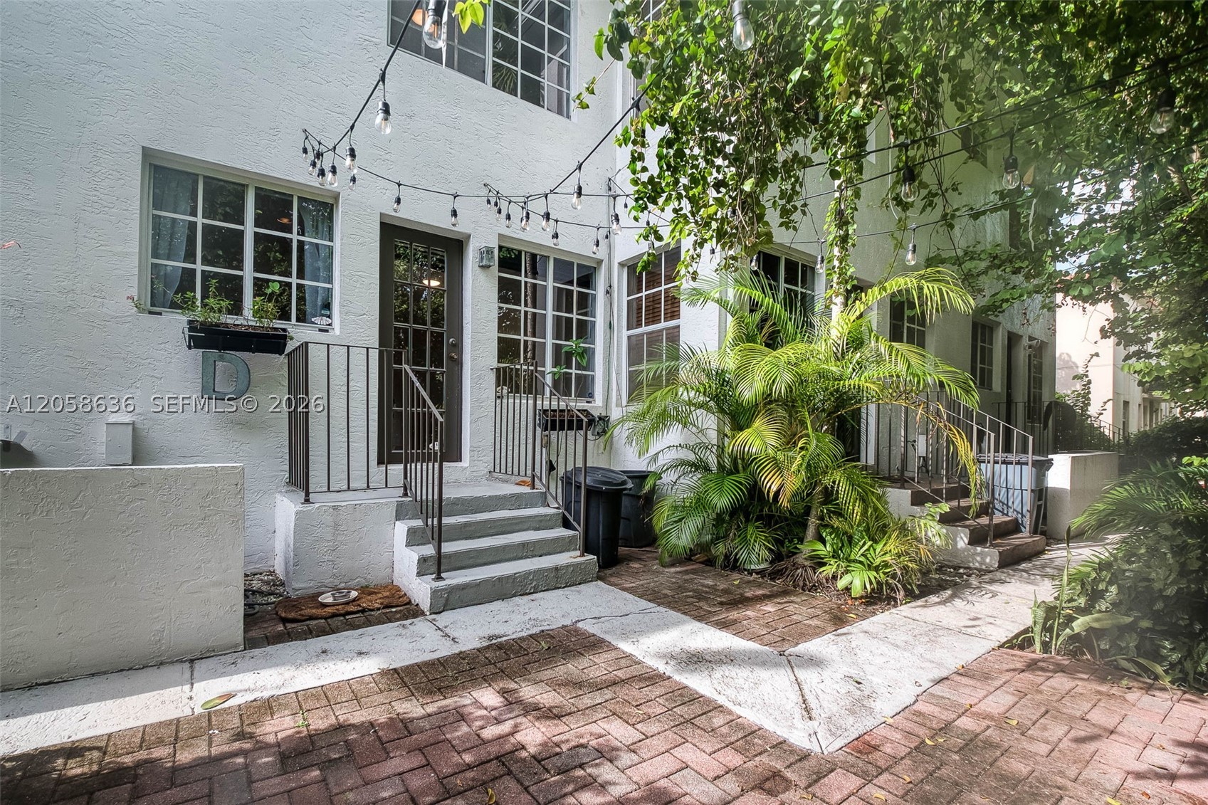 21 Madeira Ave #18, Coral Gables FL 33134