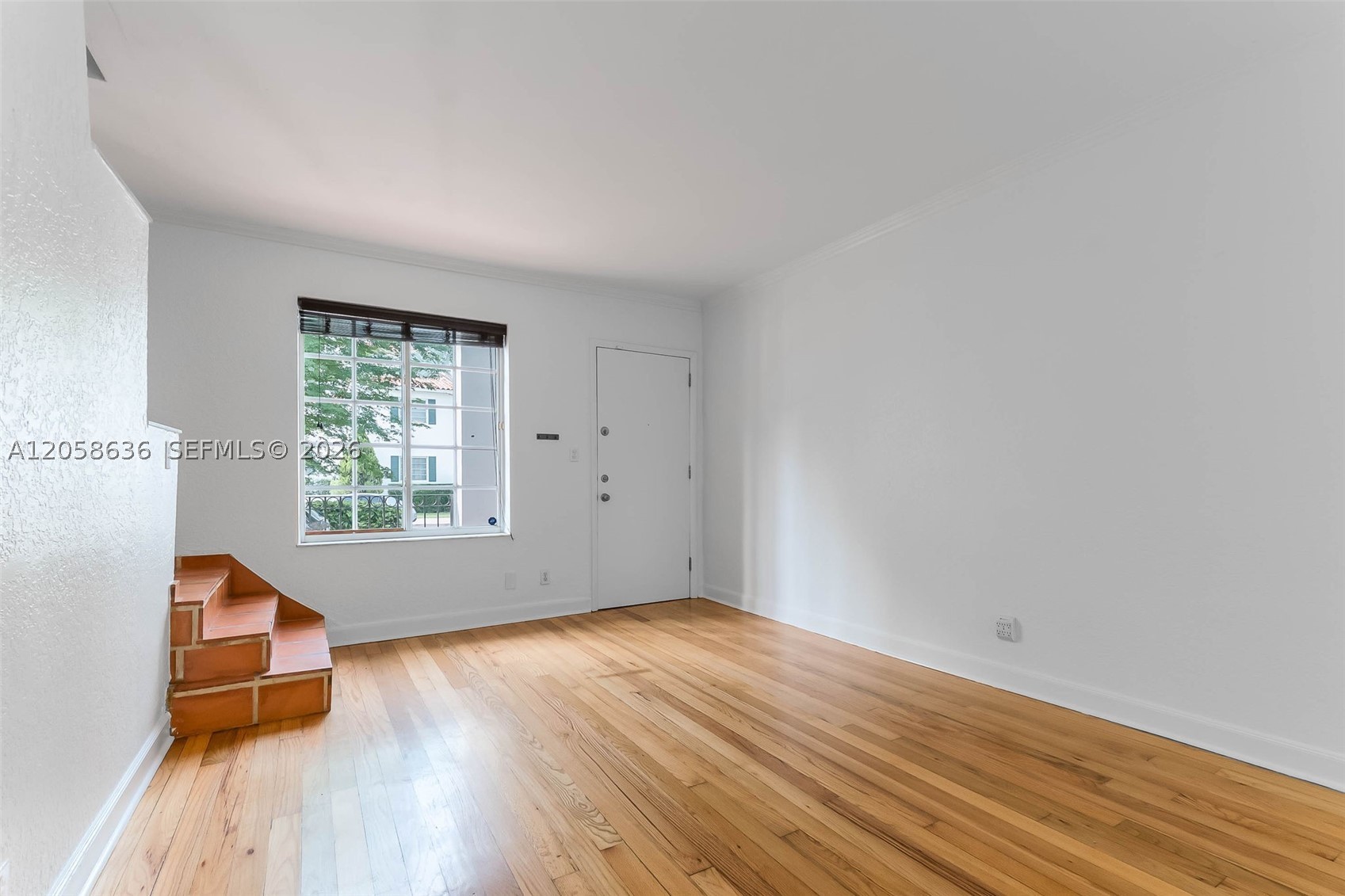 21 Madeira Ave #18, Coral Gables FL 33134