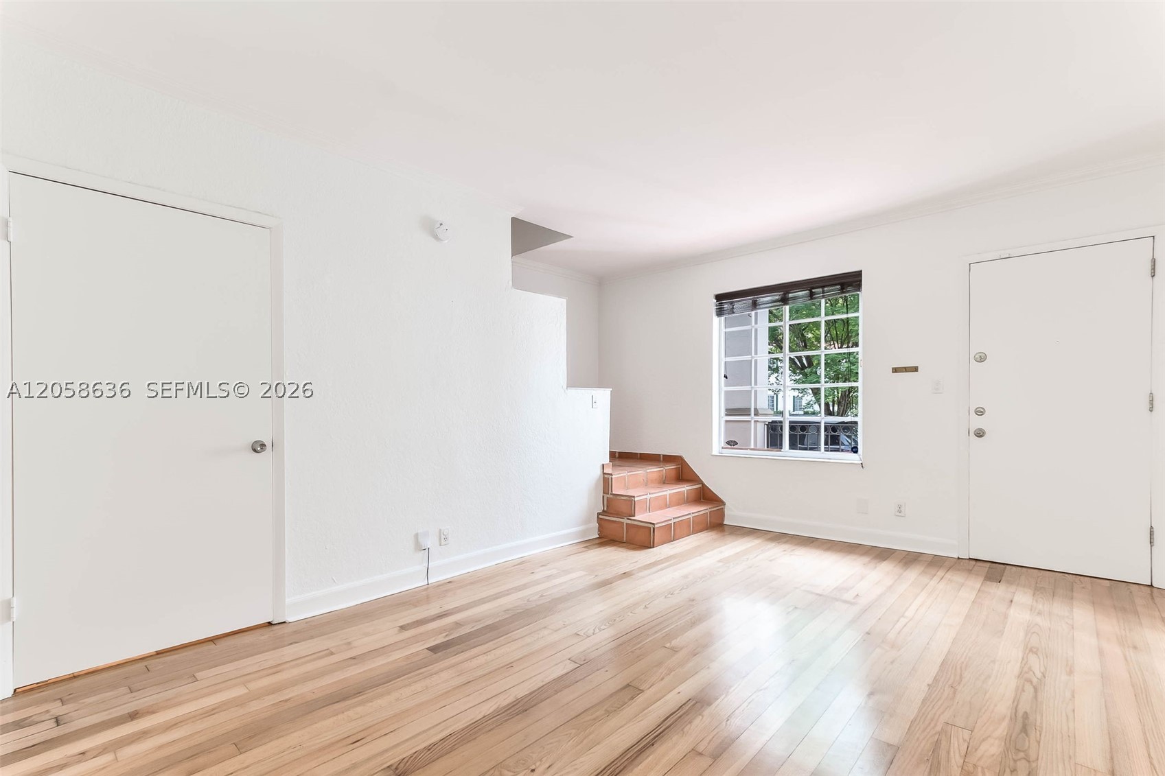 21 Madeira Ave #18, Coral Gables FL 33134