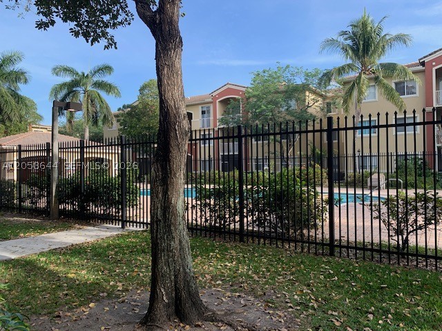 7085 Nova Dr #102, Davie FL 33317