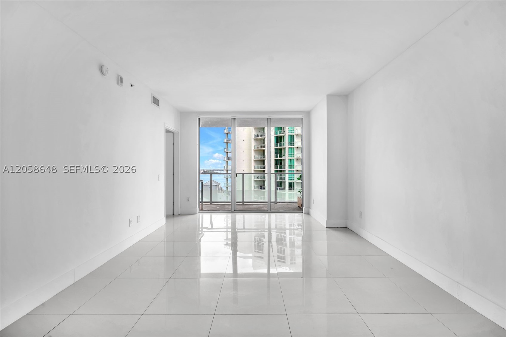1300 Brickell Bay Dr #2005, Miami FL 33131