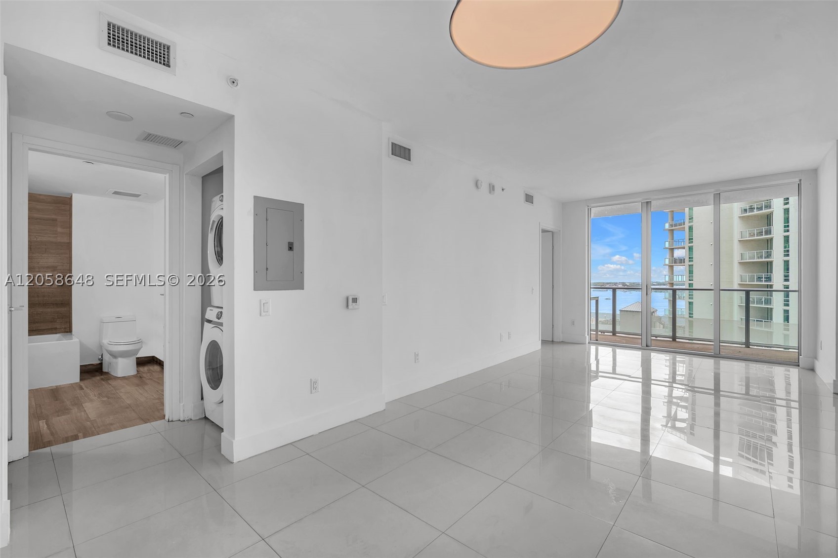 1300 Brickell Bay Dr #2005, Miami FL 33131