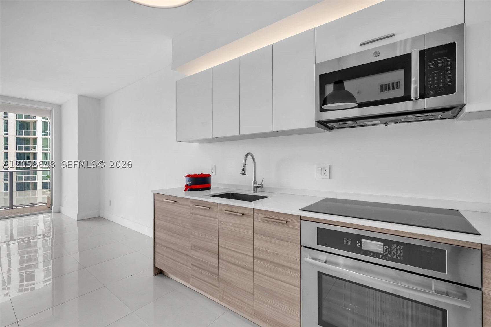 1300 Brickell Bay Dr #2005, Miami FL 33131