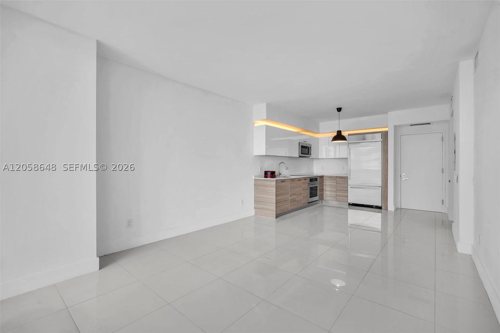 1300 Brickell Bay Dr #2005, Miami FL 33131