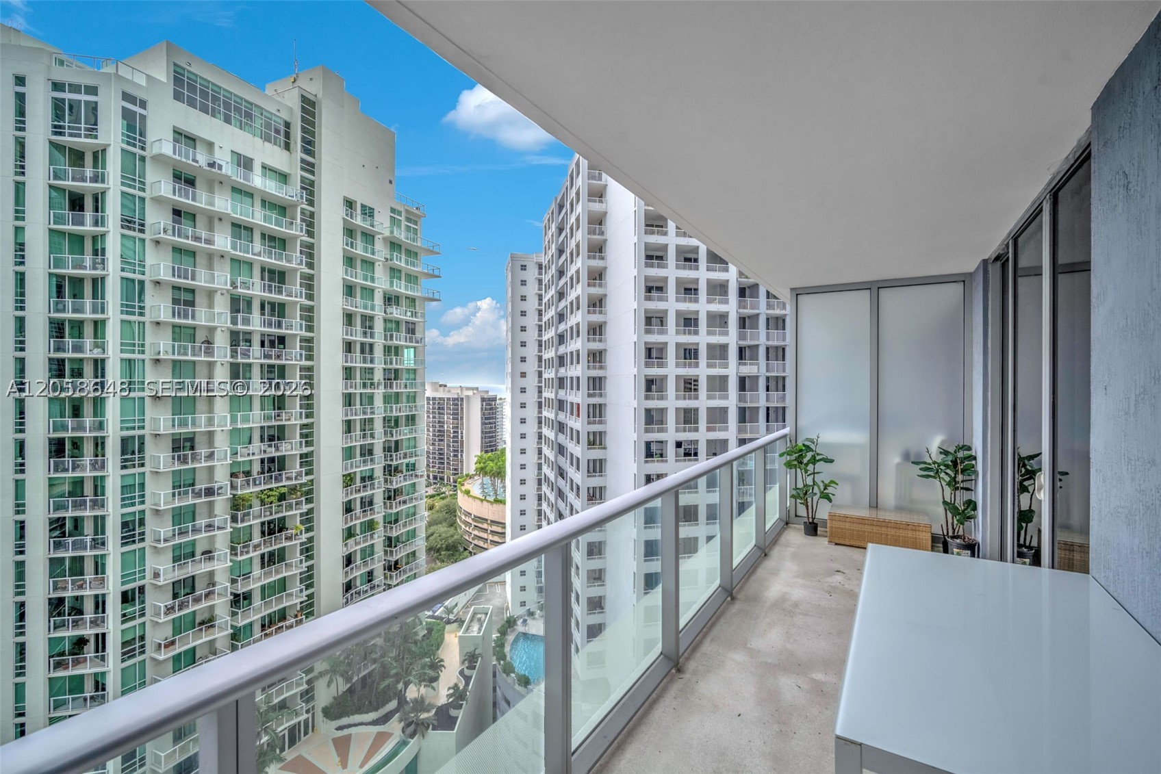 1300 Brickell Bay Dr #2005, Miami FL 33131