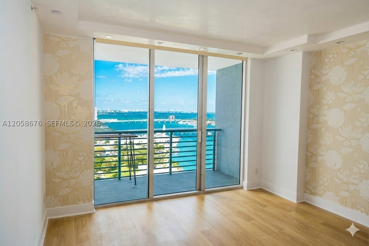 325 S Biscayne Blvd #3314, Miami FL 33131