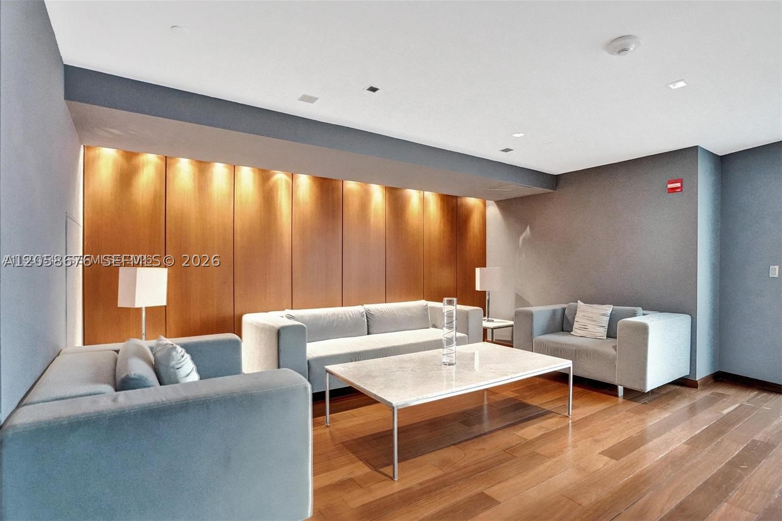 325 S Biscayne Blvd #3314, Miami FL 33131
