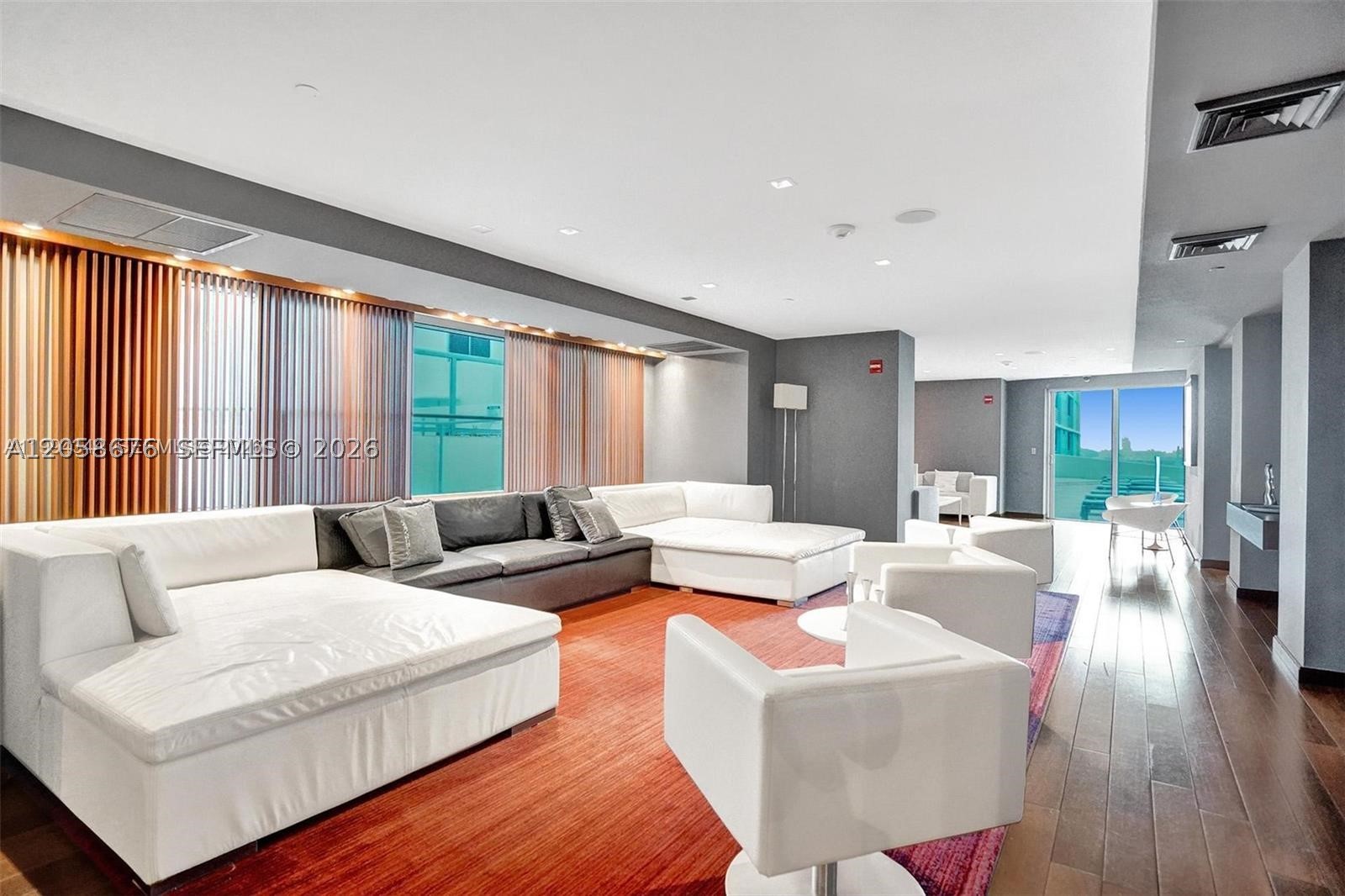 325 S Biscayne Blvd #3314, Miami FL 33131