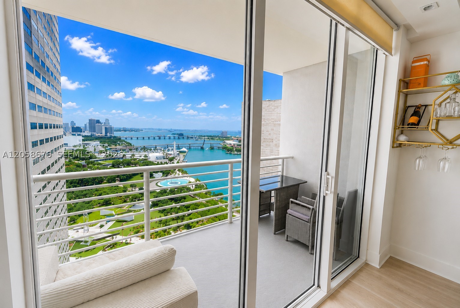 325 S Biscayne Blvd #3314, Miami FL 33131