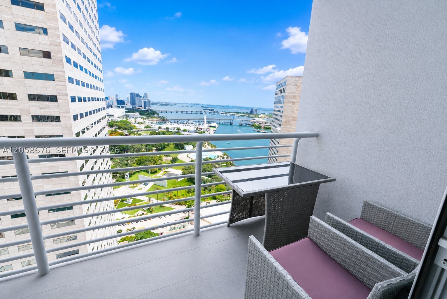 325 S Biscayne Blvd #3314, Miami FL 33131