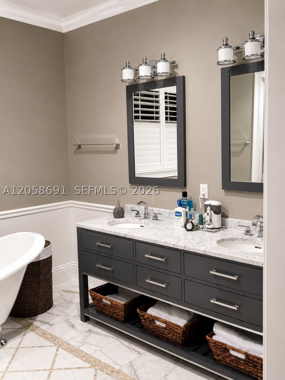 5000 SW 73rd Ter, Miami FL 33143