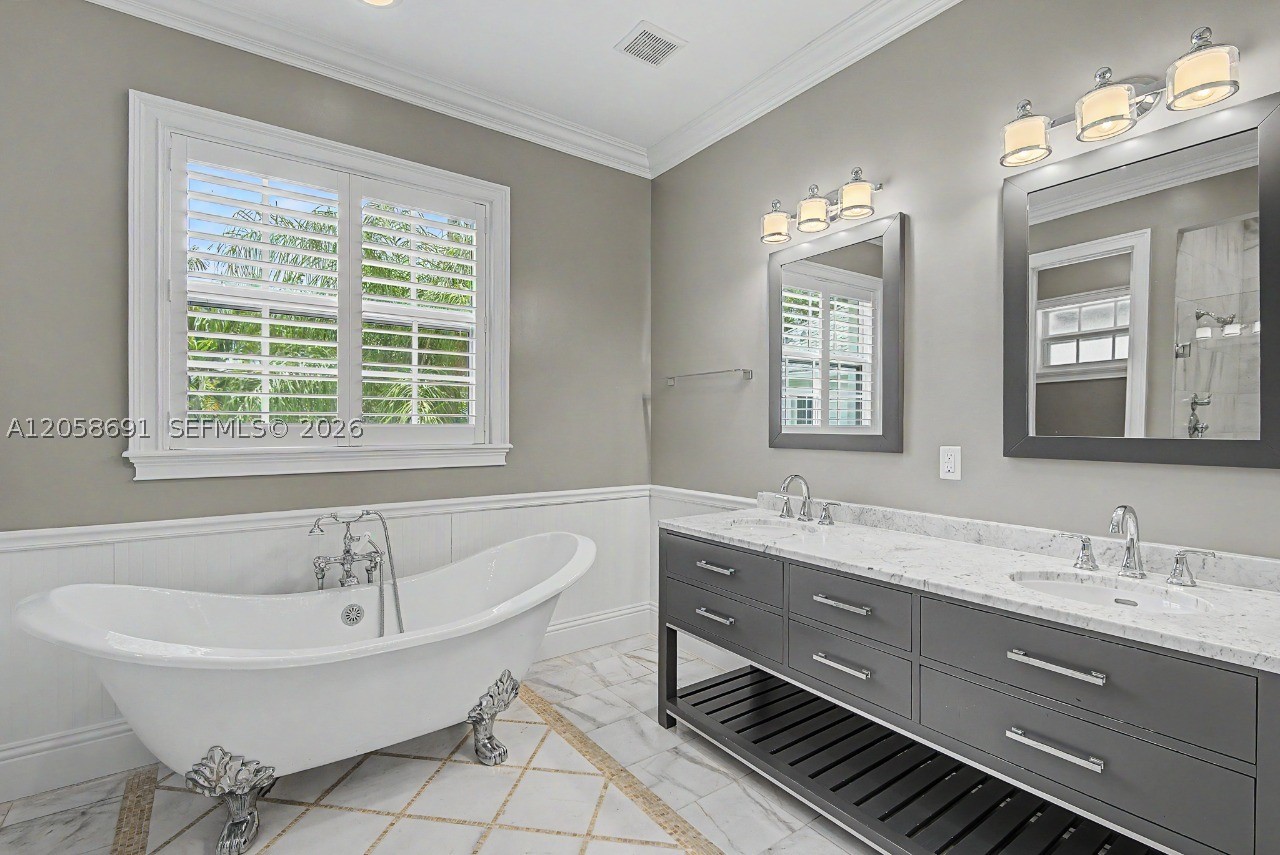 5000 SW 73rd Ter, Miami FL 33143