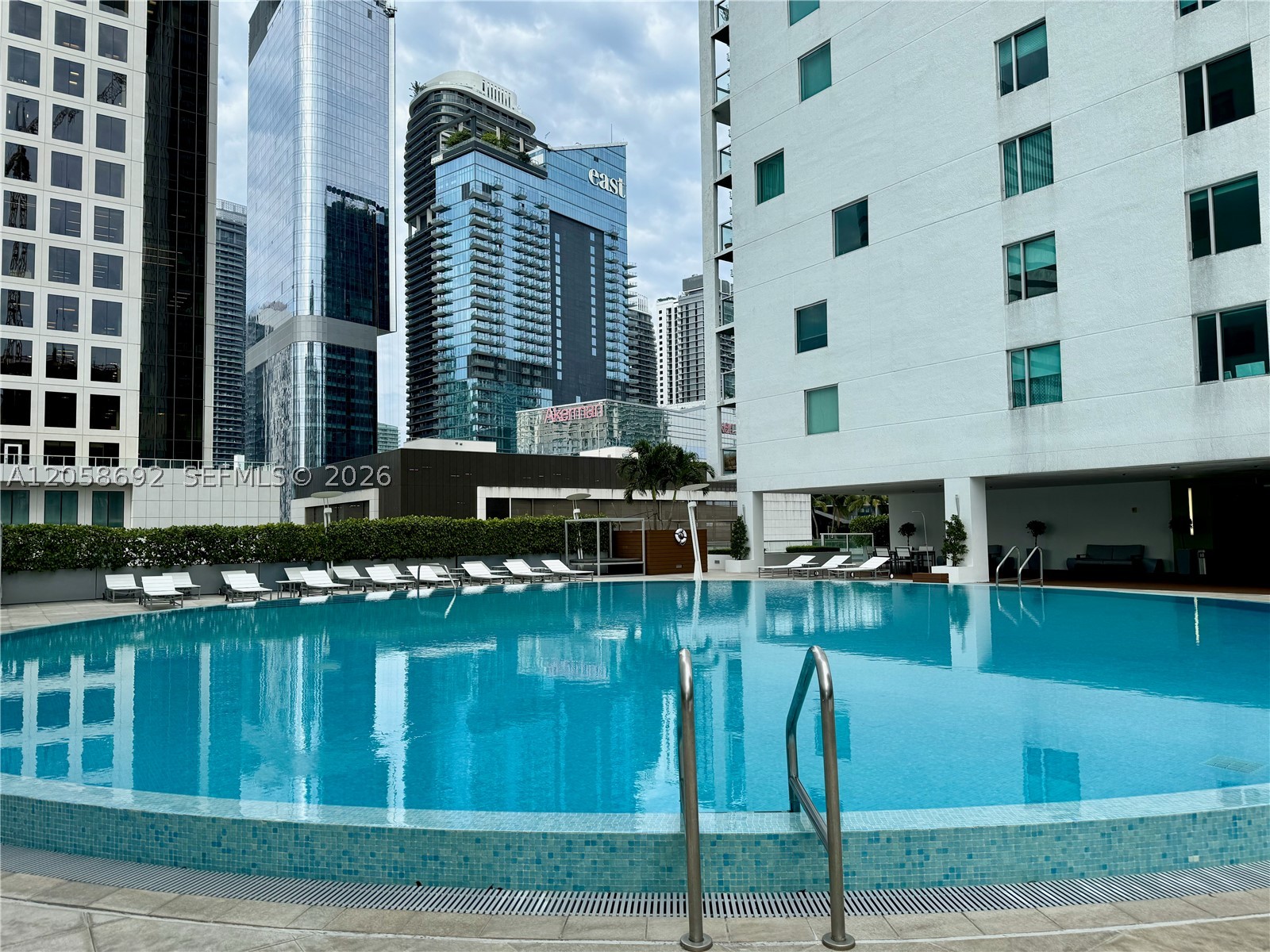 500 Brickell Ave #1407, Miami FL 33131