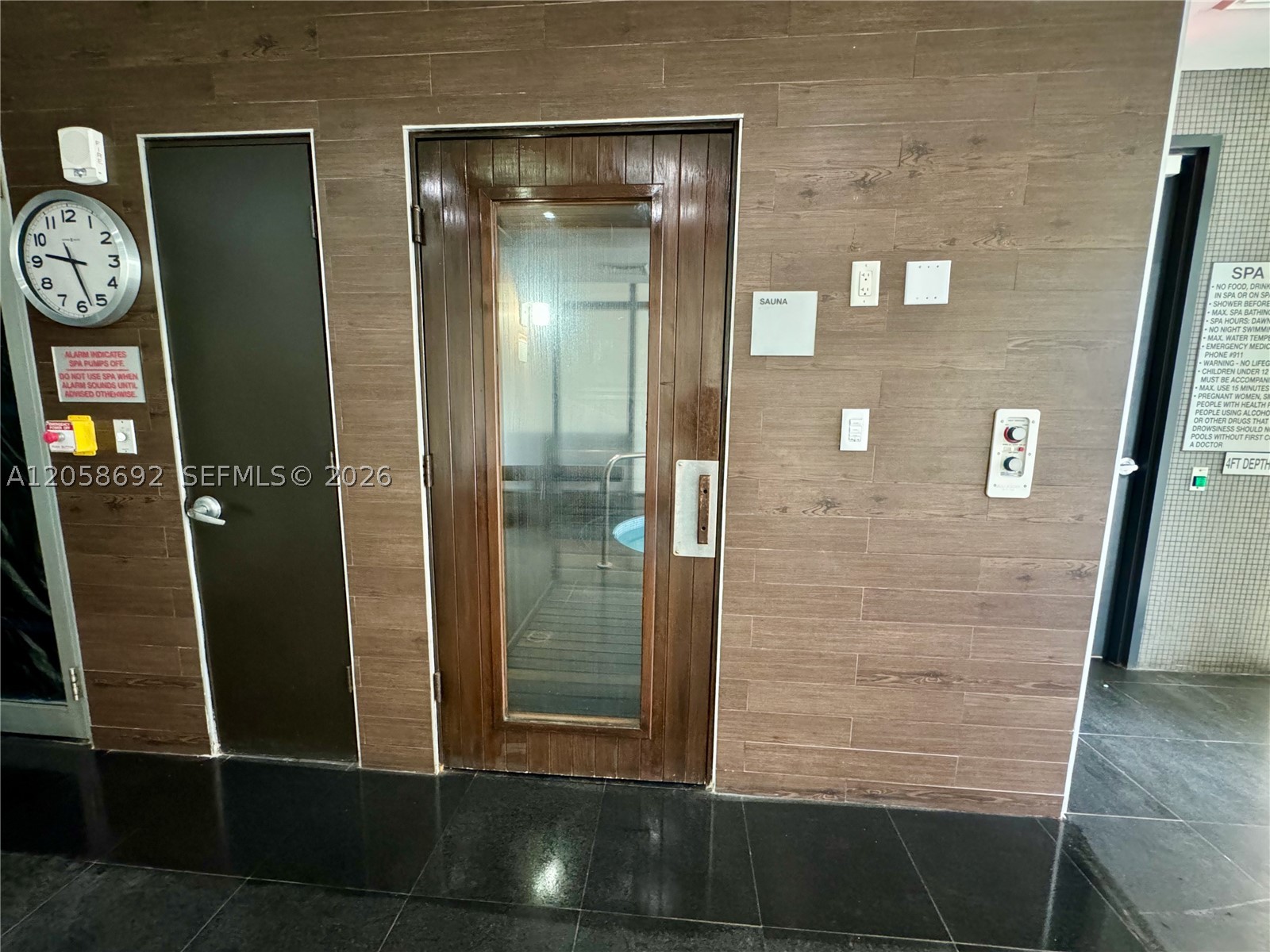 500 Brickell Ave #1407, Miami FL 33131