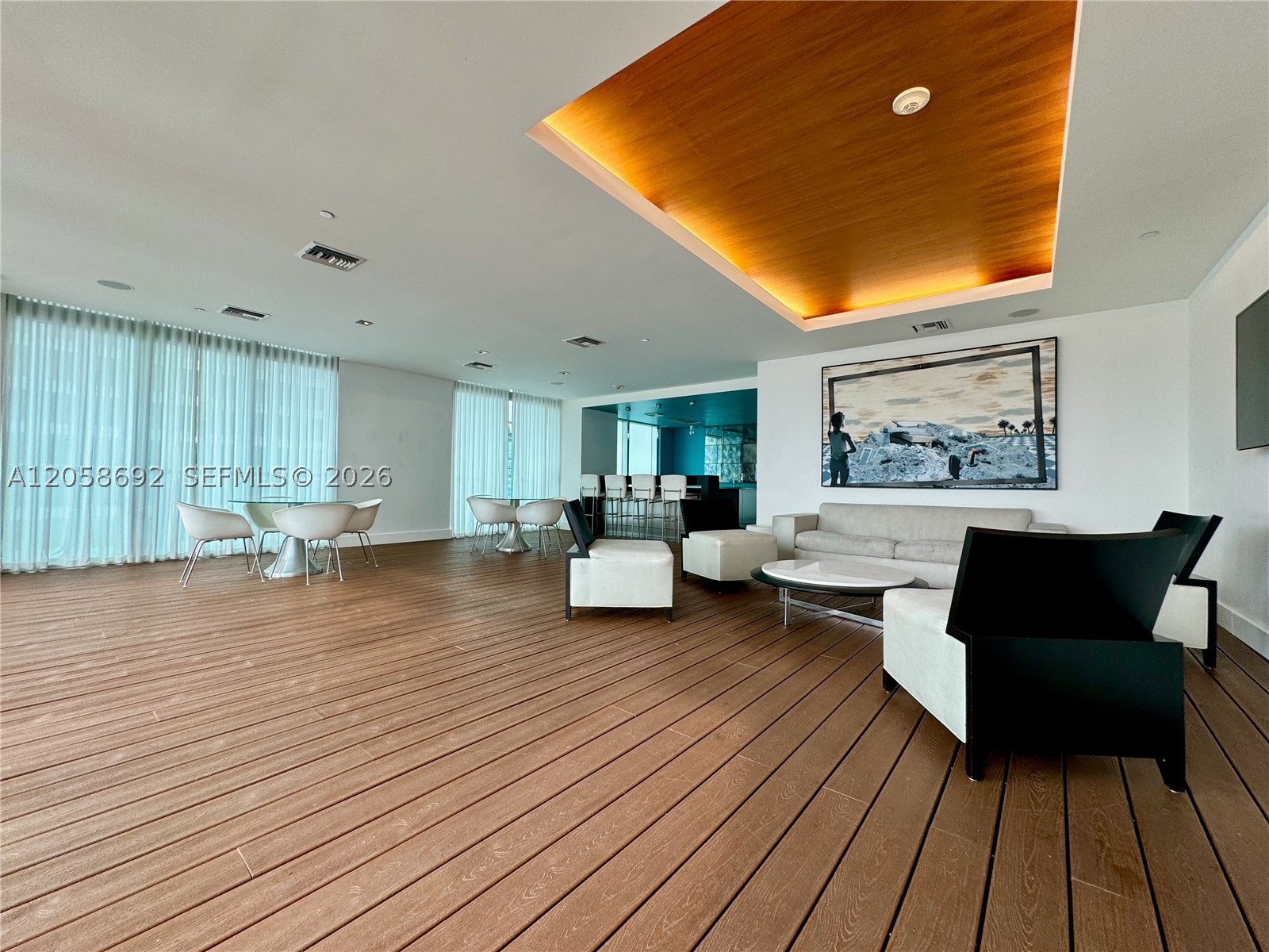 500 Brickell Ave #1407, Miami FL 33131