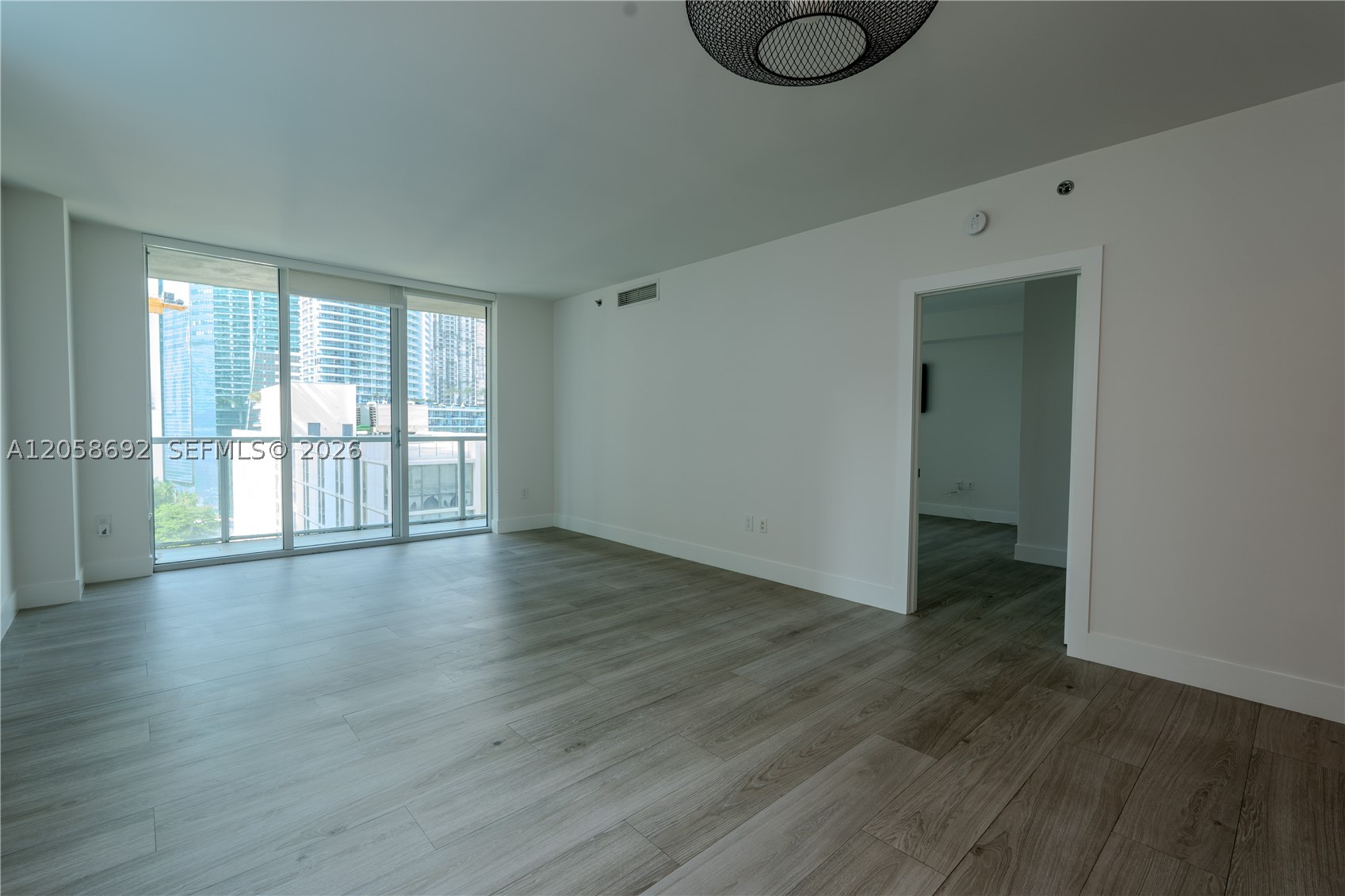 500 Brickell Ave #1407, Miami FL 33131