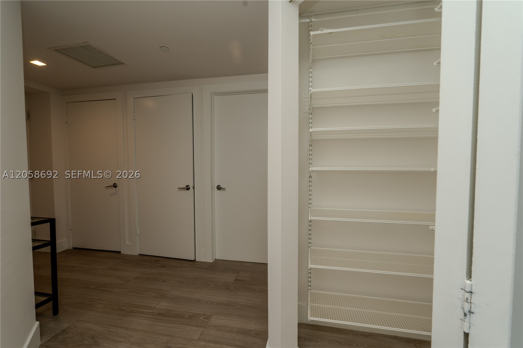 500 Brickell Ave #1407, Miami FL 33131