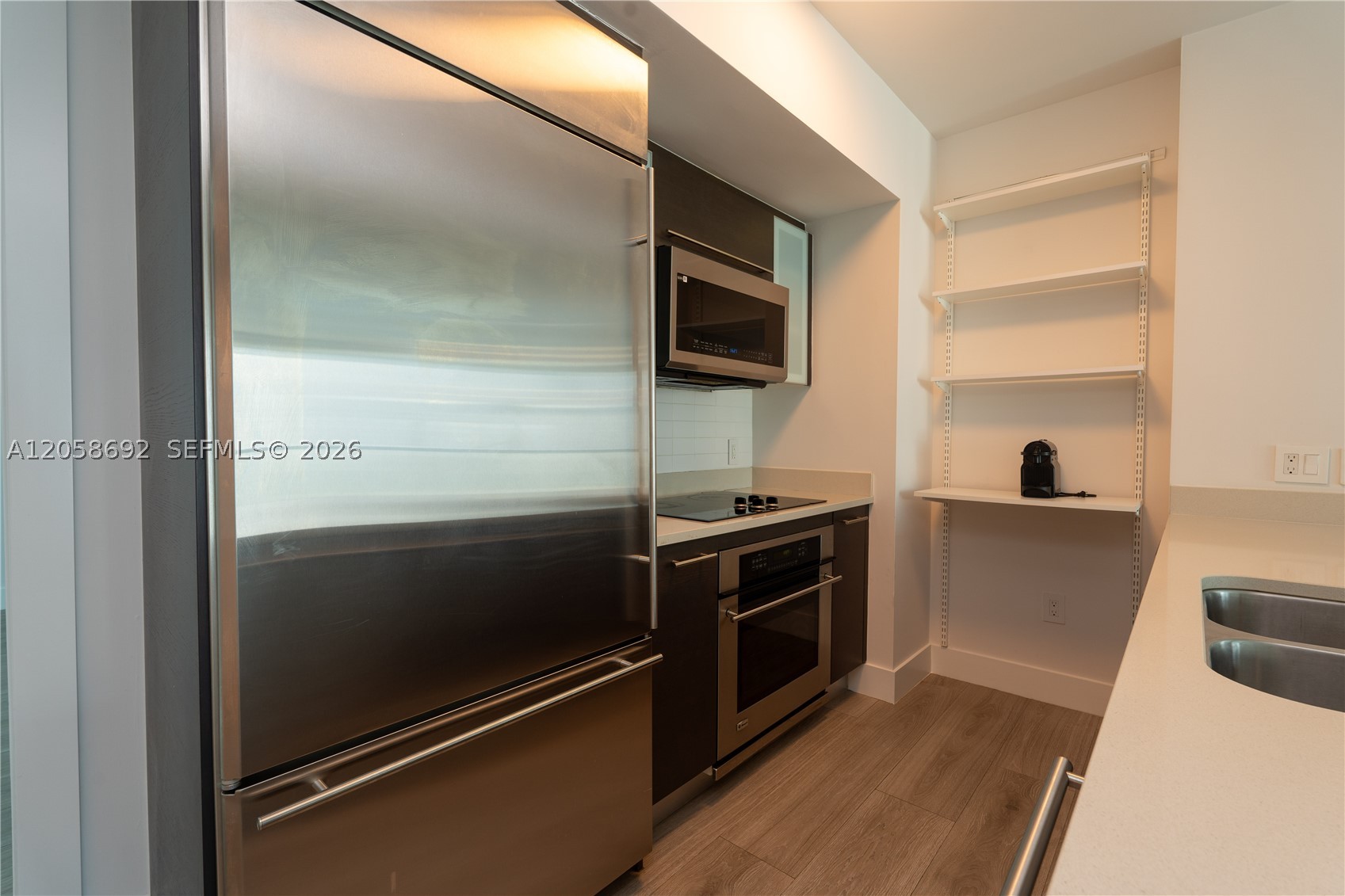 500 Brickell Ave #1407, Miami FL 33131