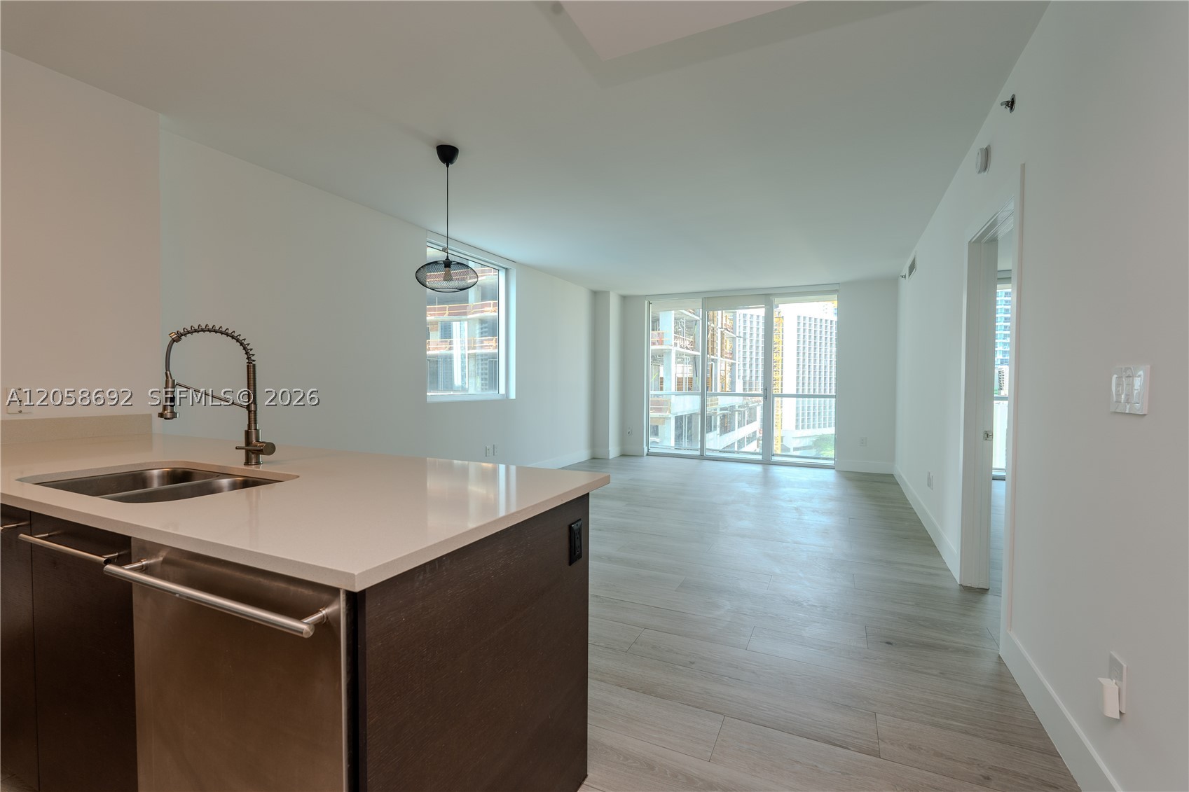 500 Brickell Ave #1407, Miami FL 33131