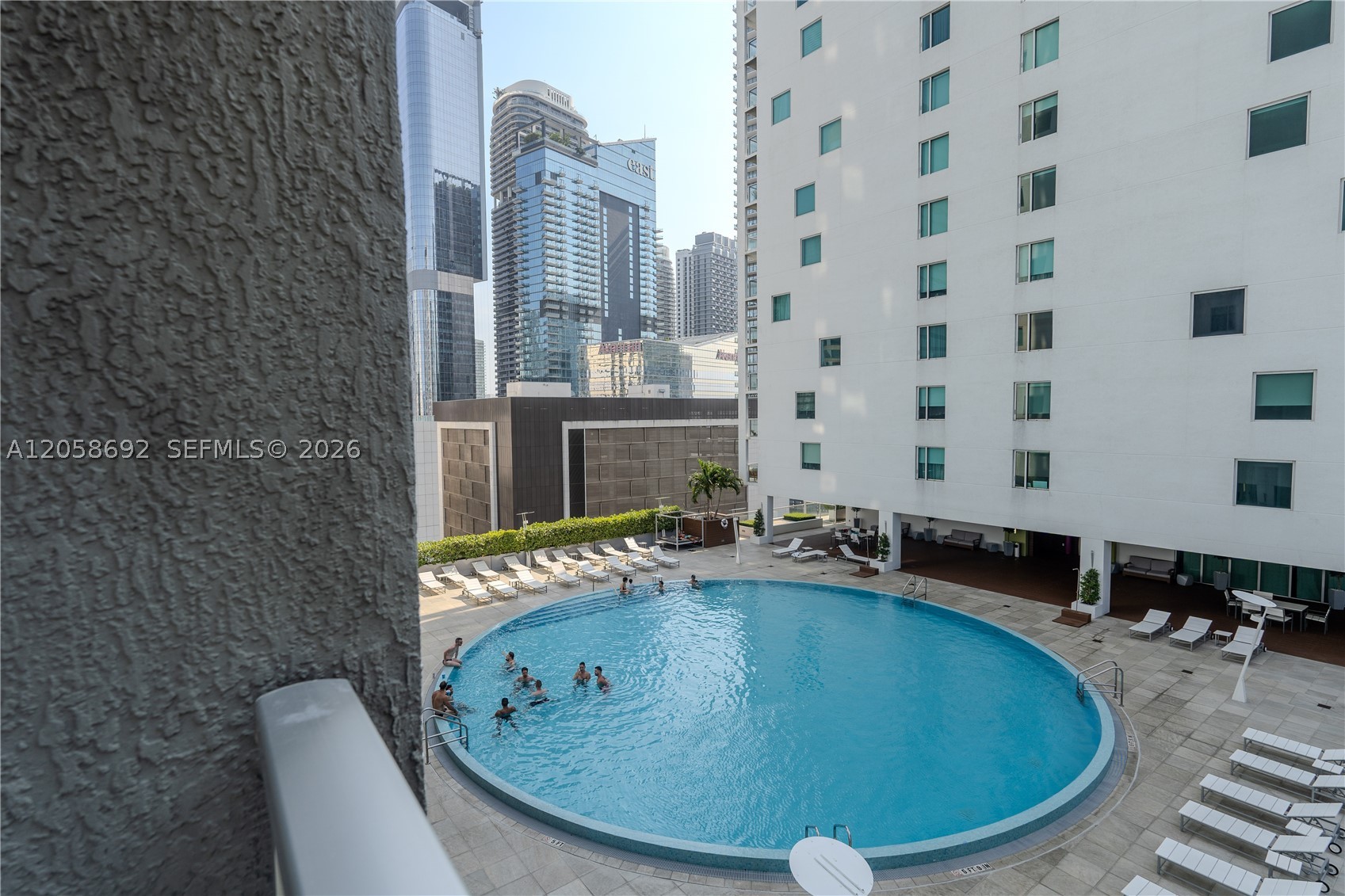 500 Brickell Ave #1407, Miami FL 33131