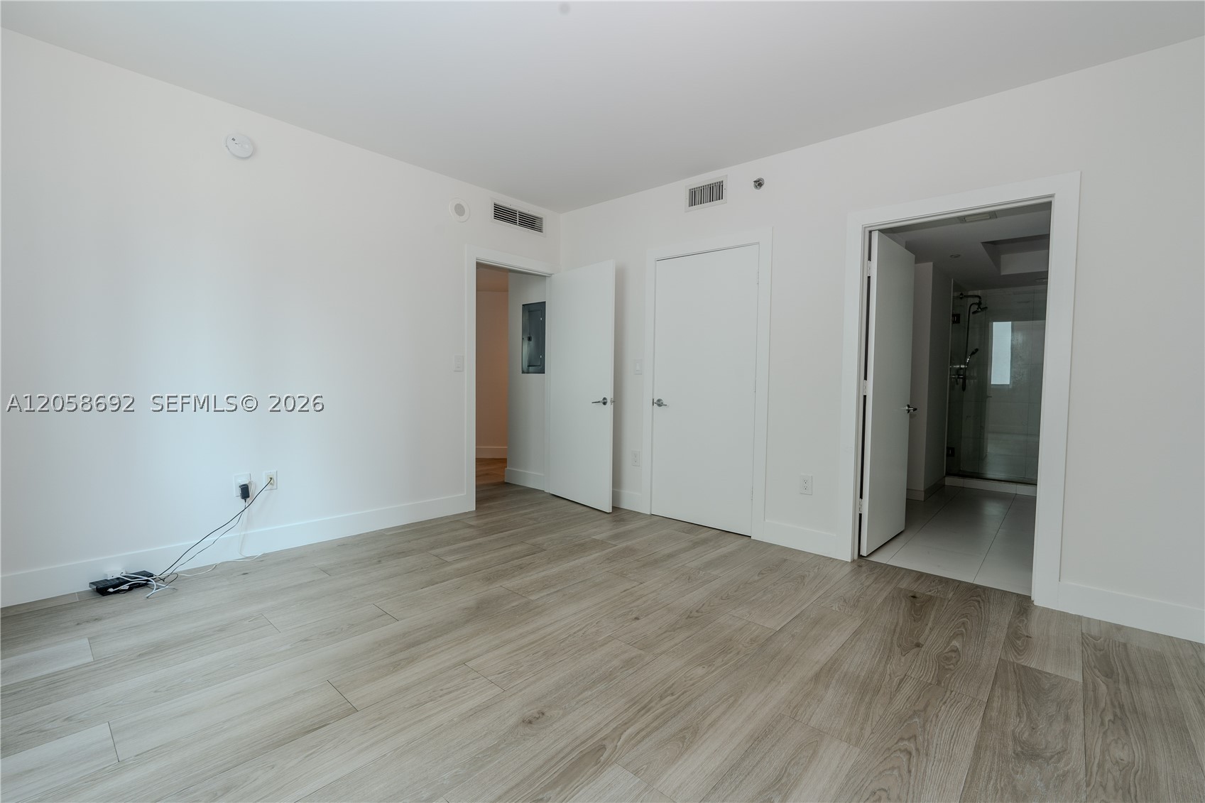 500 Brickell Ave #1407, Miami FL 33131