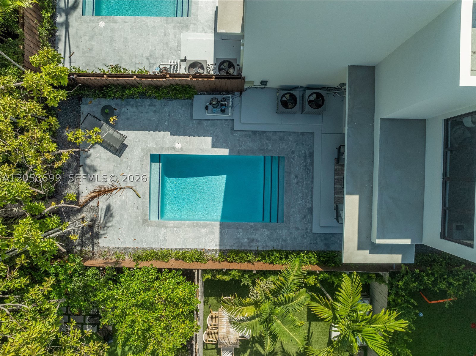 3350 SW 28th Ter, Miami FL 33133