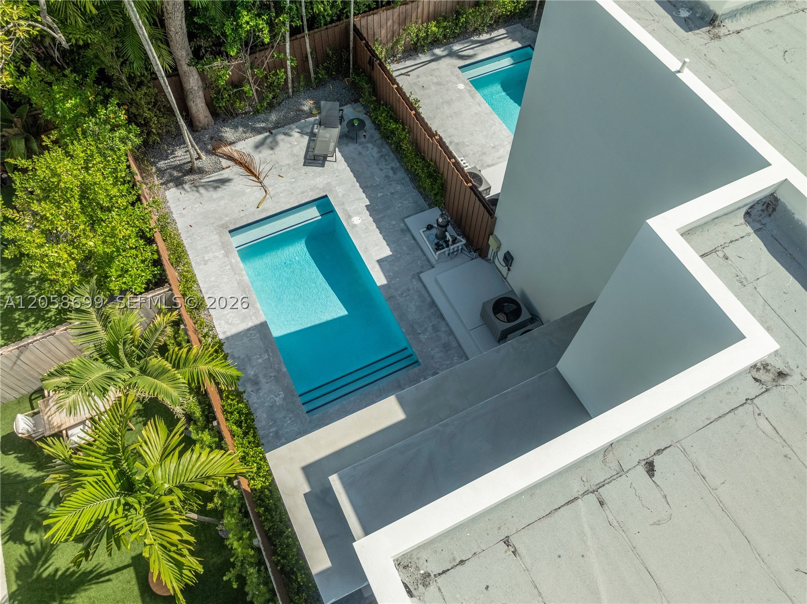 3350 SW 28th Ter, Miami FL 33133