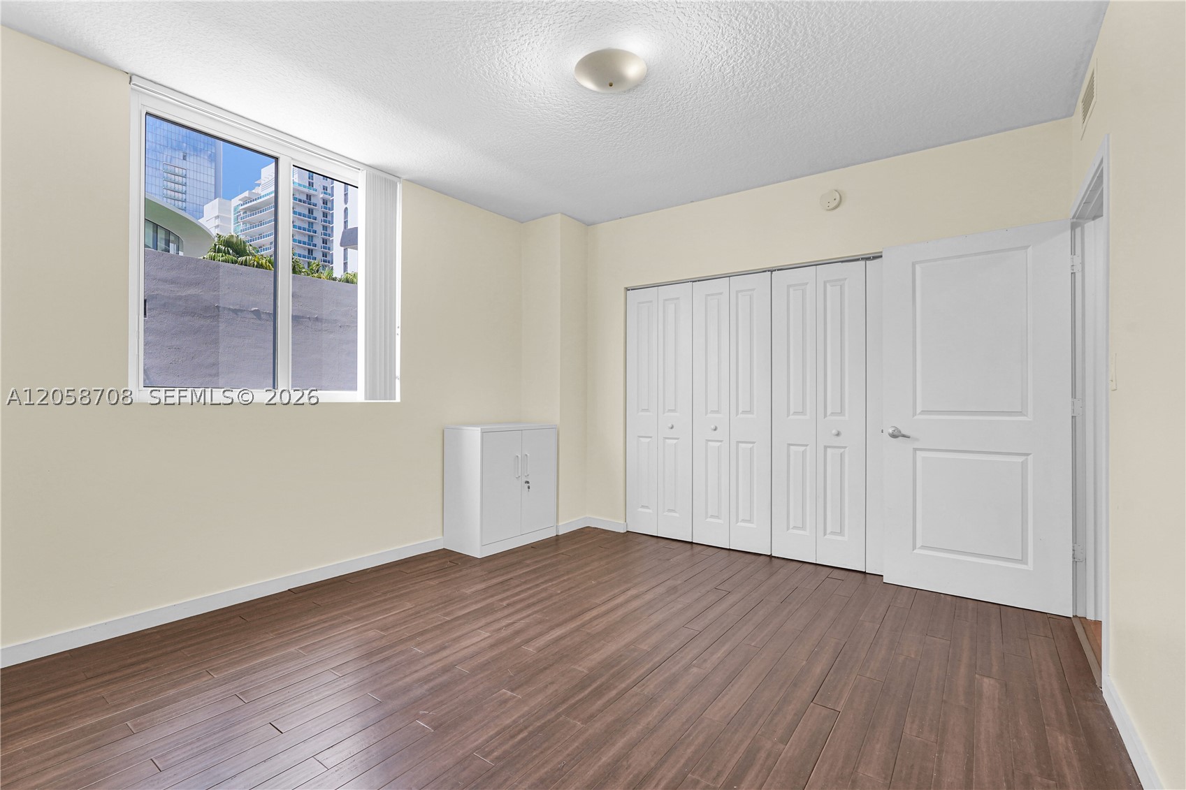 601 NE 23rd St #901, Miami FL 33137