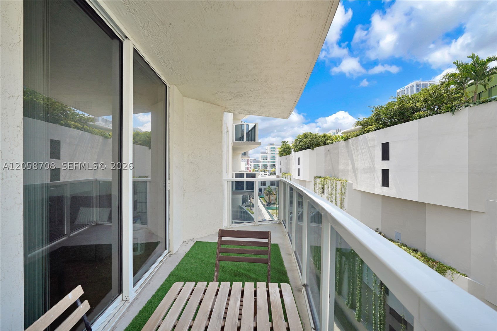 601 NE 23rd St #901, Miami FL 33137