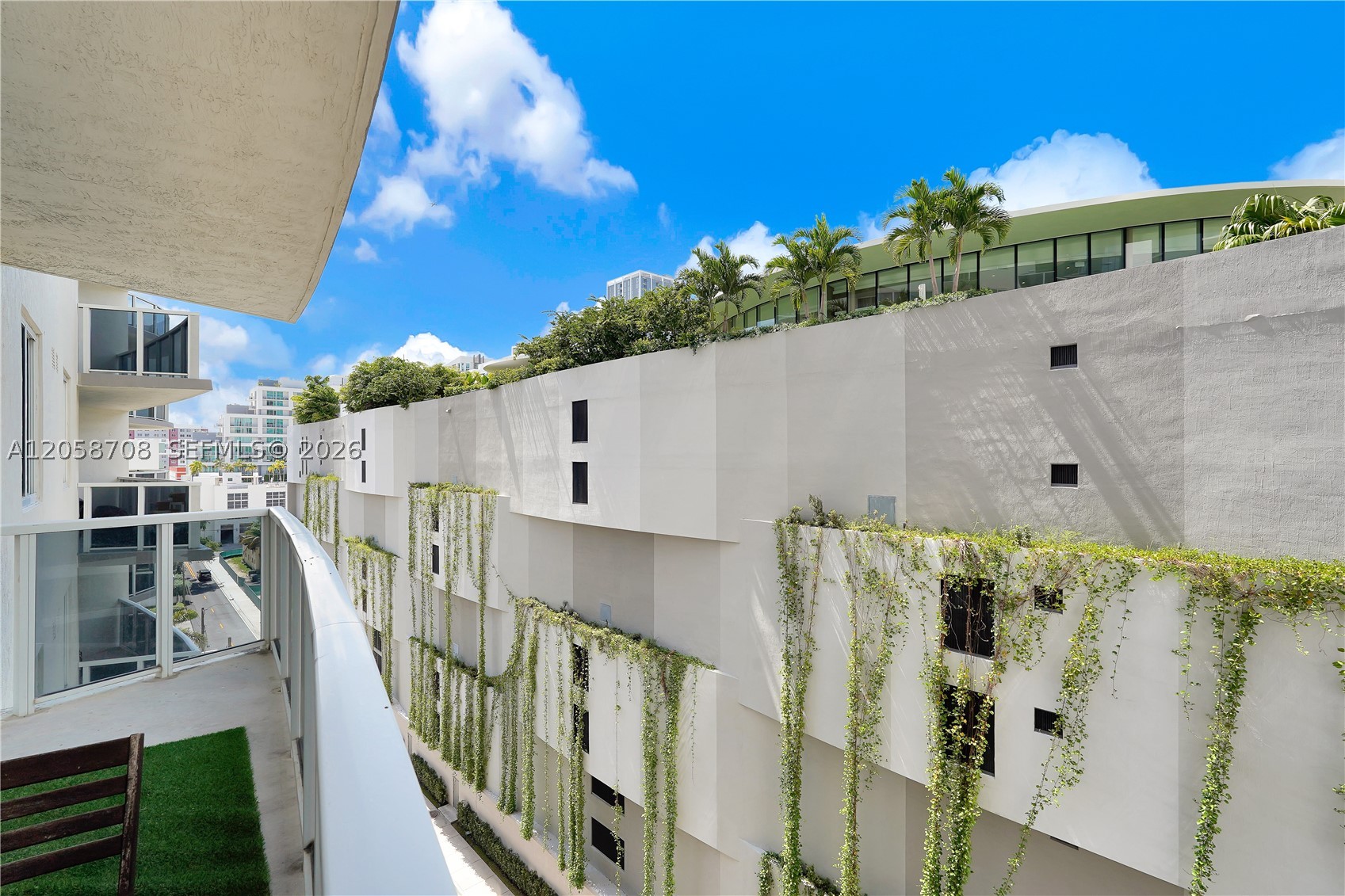 601 NE 23rd St #901, Miami FL 33137