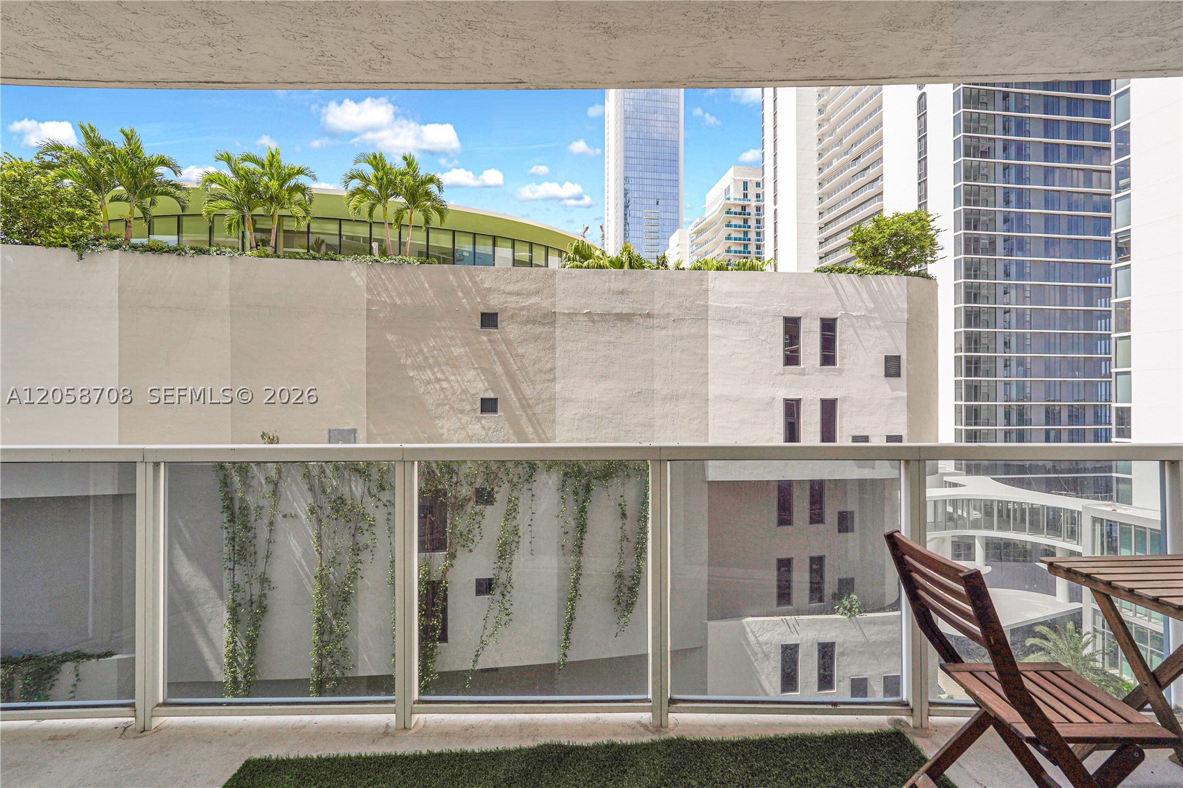 601 NE 23rd St #901, Miami FL 33137